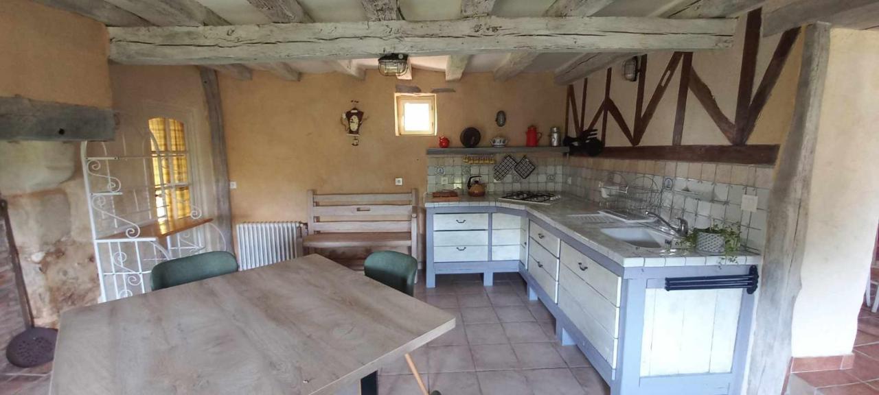 Gite Les Toisnieres Marigne-Laille Exteriör bild