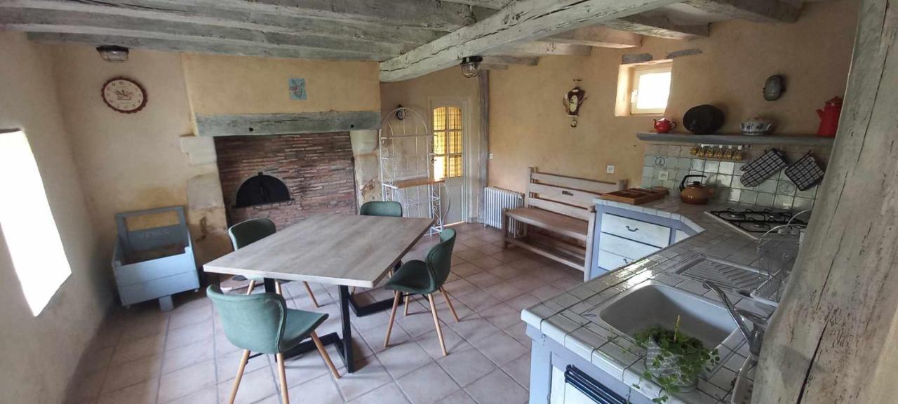 Gite Les Toisnieres Marigne-Laille Exteriör bild